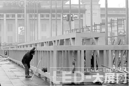 天安門廣場再現(xiàn)LED巨屏 力爭五一節(jié)日投入使用