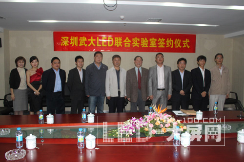 �������LED�ό���Һ��s�xʽ�A�M�e�k